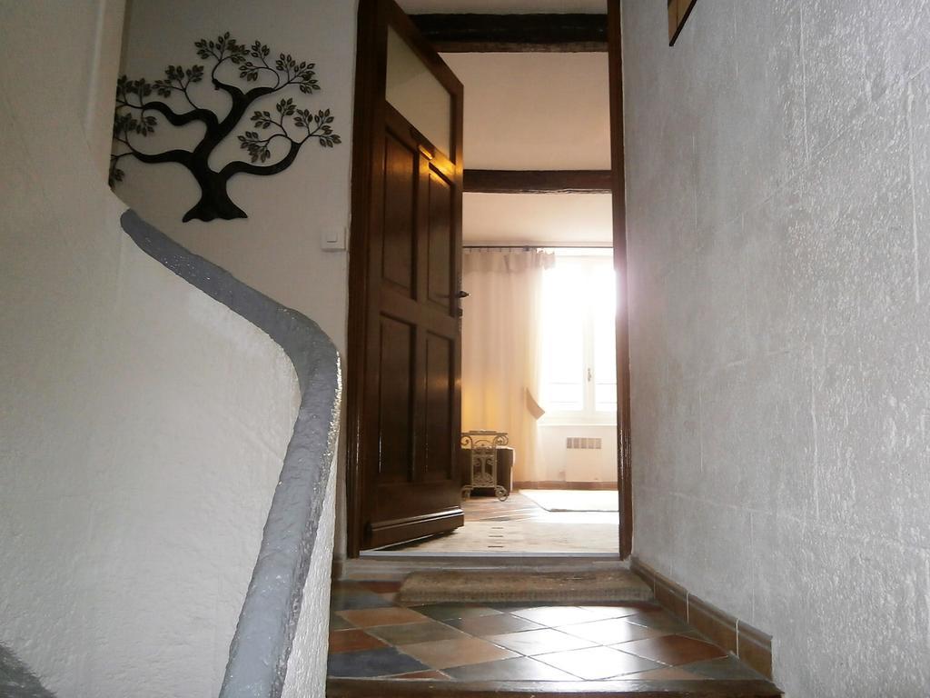 Maison De La Place Saint-Chinian Exterior photo